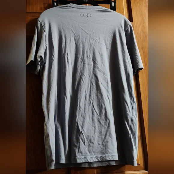 Under Armour men's medium shirt - Picture 4 of 5